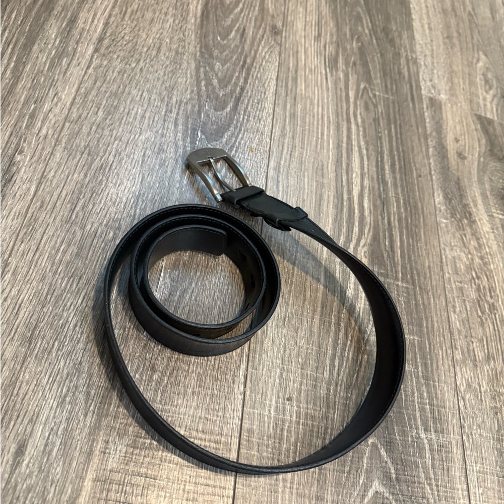 Louis Vuitton Men's Black Leather Belt